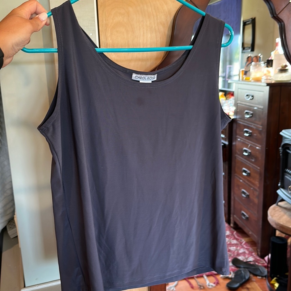 Dark gray women’s tank top from Carol Rose. Polyester & spandex material. Size L
